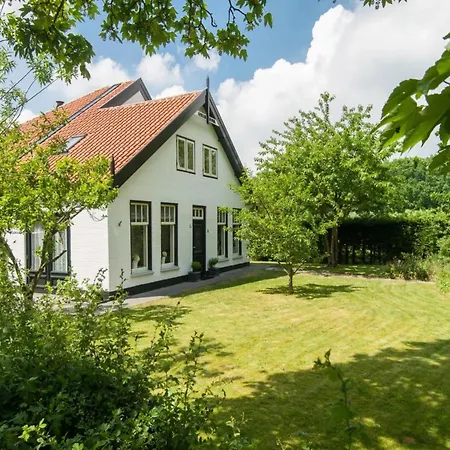 Wilca Hoeve *